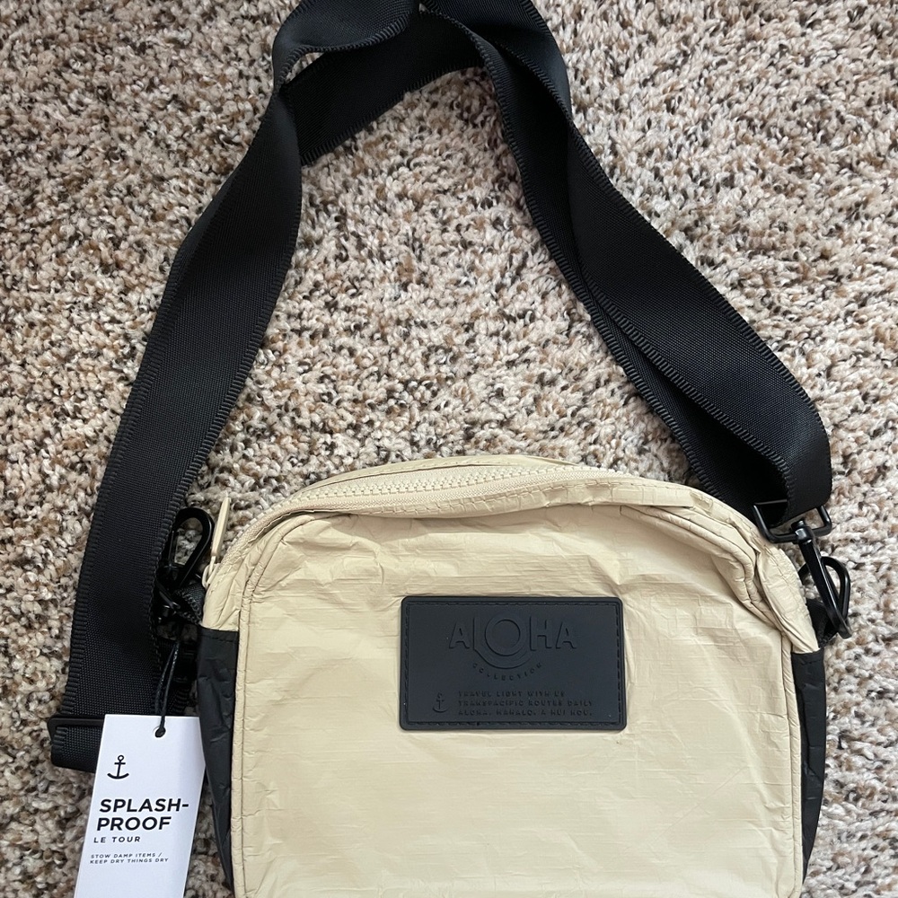 ALOHA Collection Splash-Proof Crossbody bag